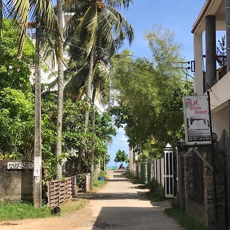 Wh Beach Resort Weligama Luaran gambar