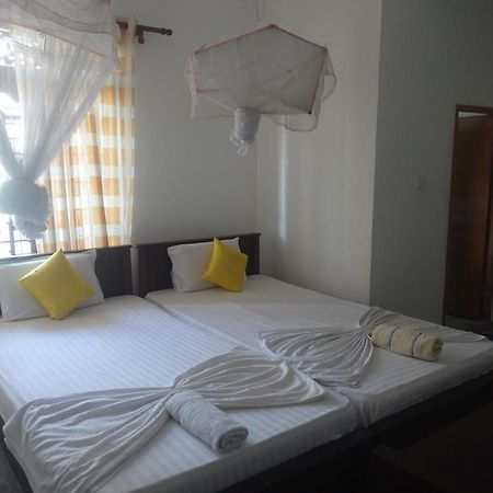 Wh Beach Resort Weligama Luaran gambar