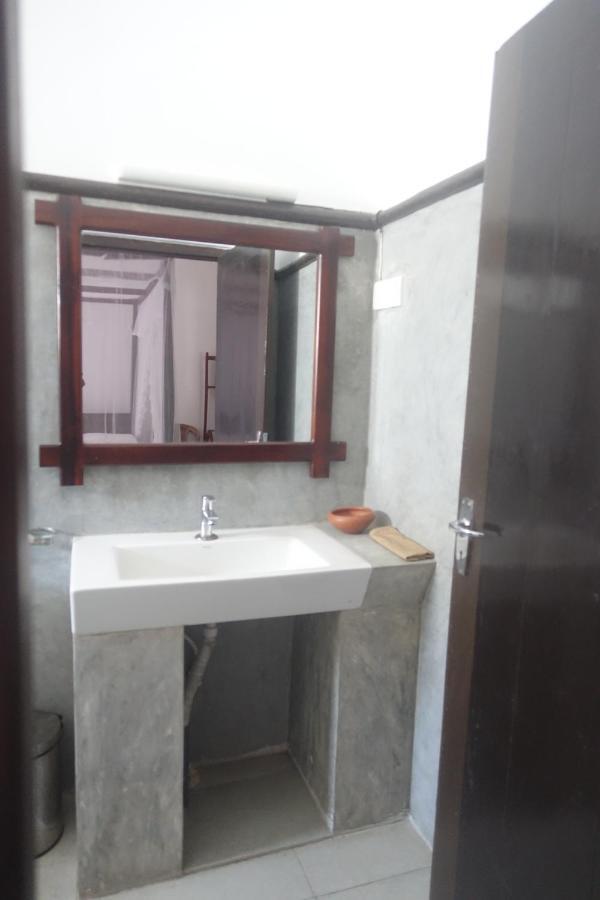 Wh Beach Resort Weligama Luaran gambar