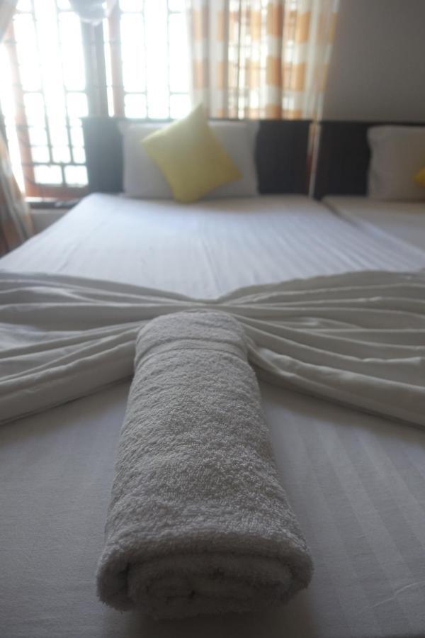 Wh Beach Resort Weligama Luaran gambar